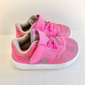 ❌ SOLD.               Toddler Nike Free Run